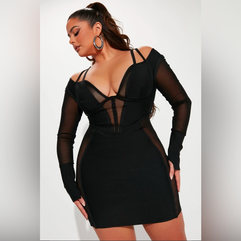 FASHION NOVA 1X Black Bodycon dress